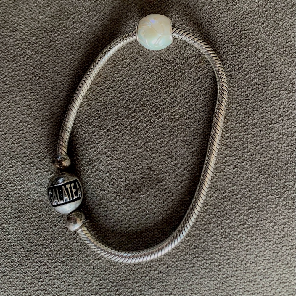 Galatea sterling silver bracelet and pearl bead